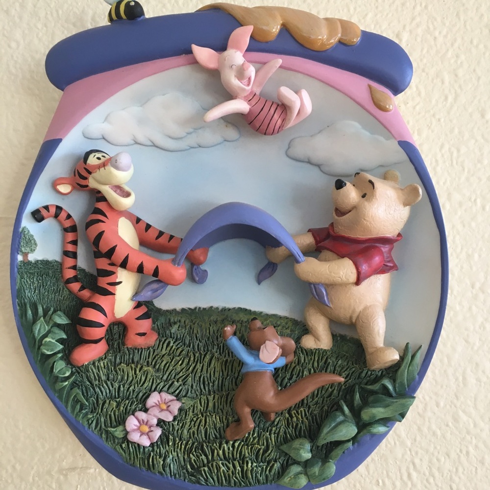 EUC Winnie the Pooh collector plate